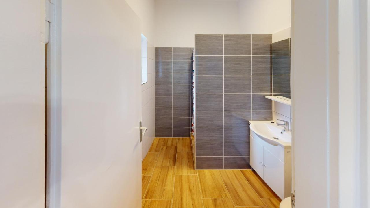 Family Apartman Miskolc Esterno foto