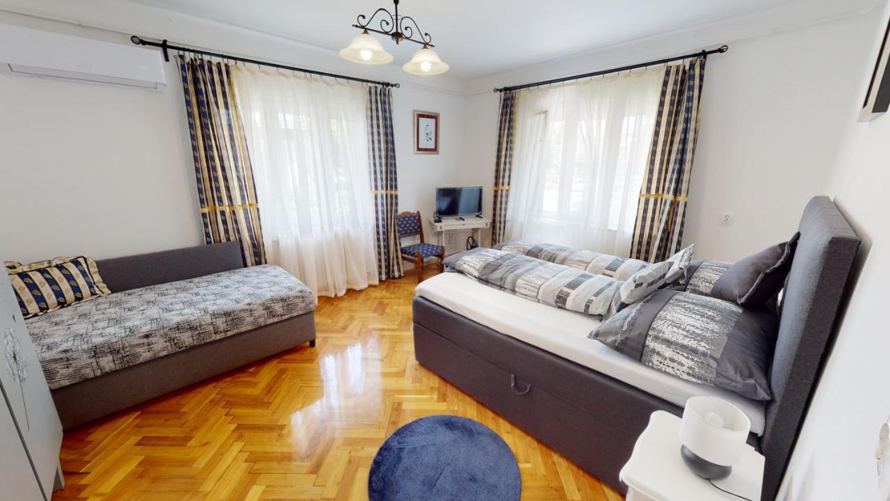 Family Apartman Miskolc Esterno foto