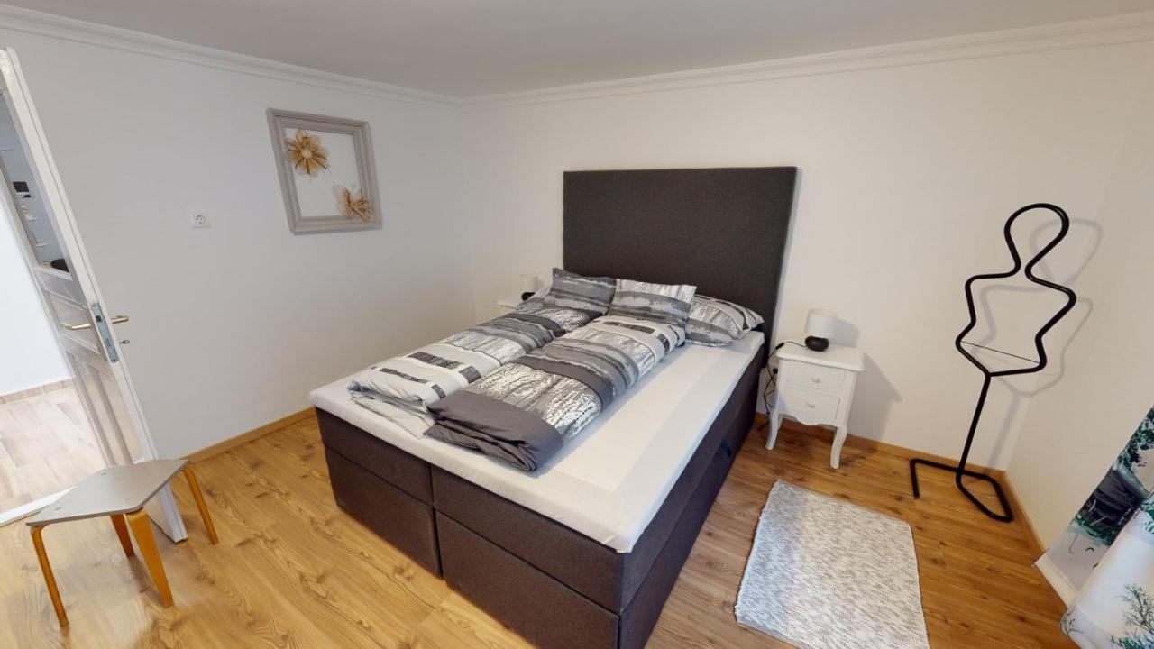 Family Apartman Miskolc Esterno foto