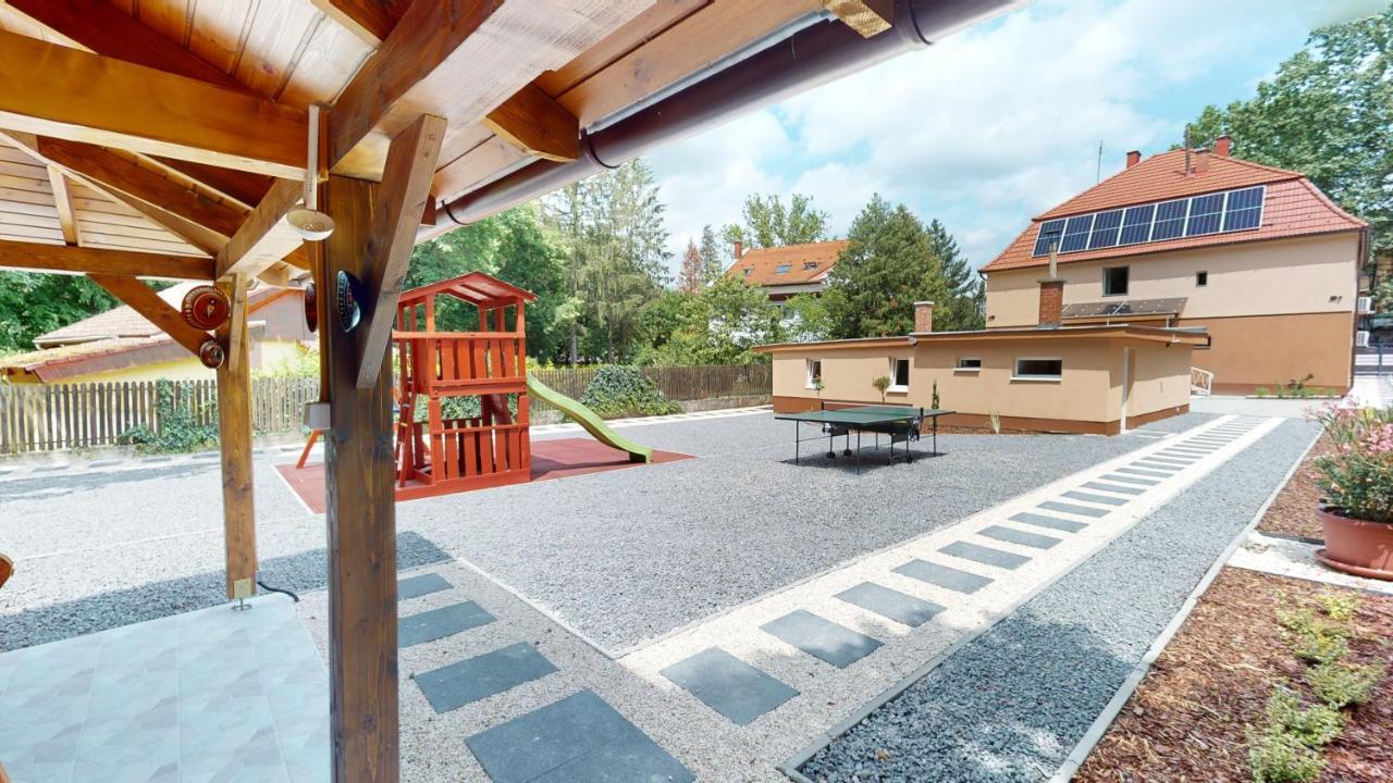 Family Apartman Miskolc Esterno foto