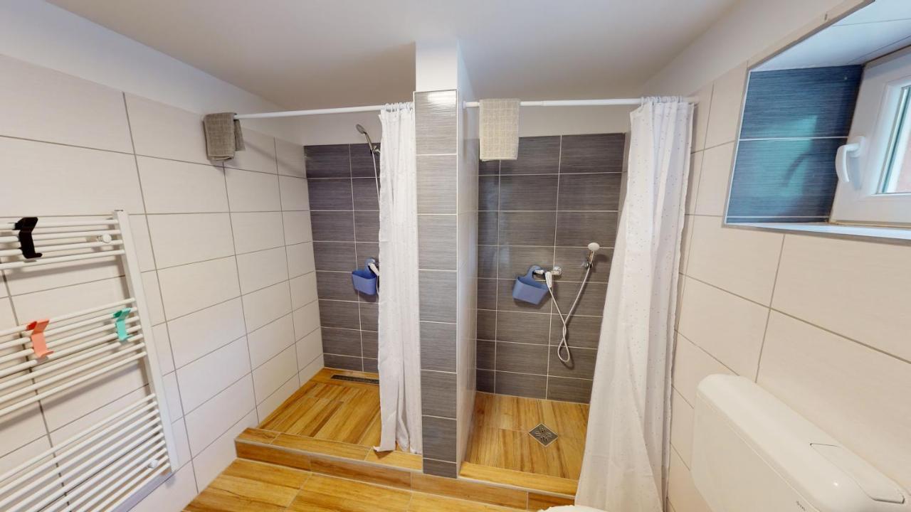 Family Apartman Miskolc Esterno foto