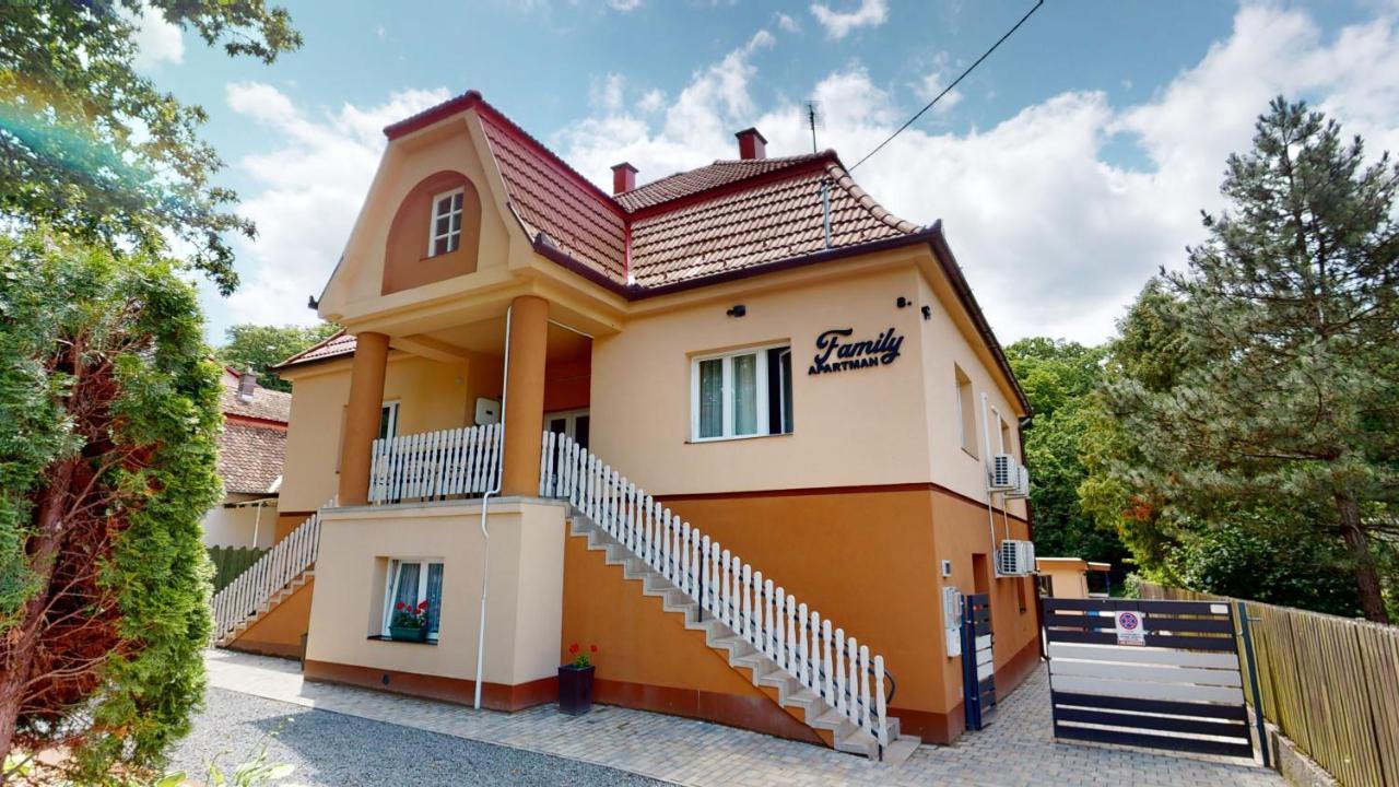 Family Apartman Miskolc Esterno foto